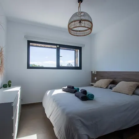North Shore Villas, Makai, Heated & Shared Pool