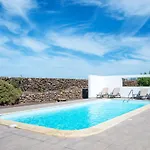 North Shore Villas, Makai, Heated & Shared Pool
