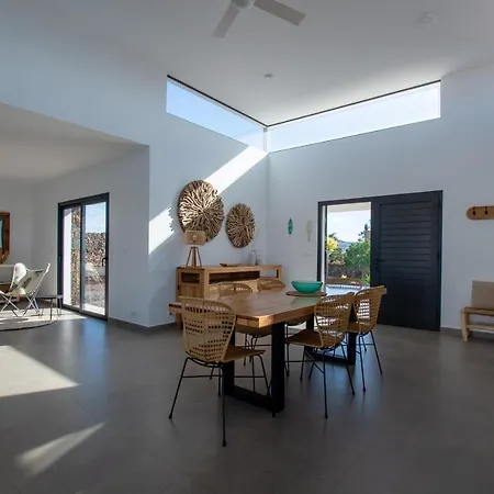 North Shore Villas, Makai, Heated & Shared Pool *