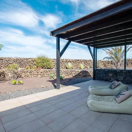 North Shore Villas, Makai, Heated & Shared Pool بيت للعطل