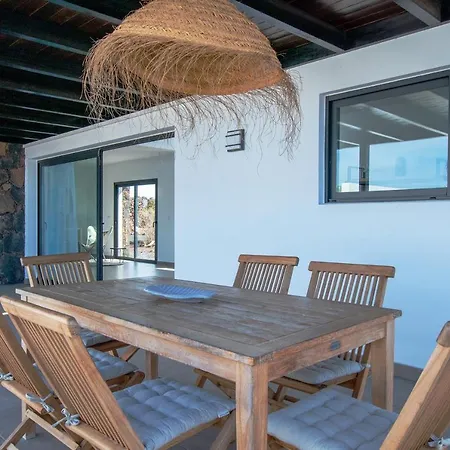 Casa de Férias North Shore Villas, Makai, Heated & Shared Pool Lajares