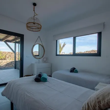 North Shore Villas, Makai, Heated & Shared Pool * Lajares