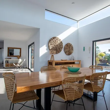 North Shore Villas, Makai, Heated & Shared Pool بيت للعطل لاجاريس