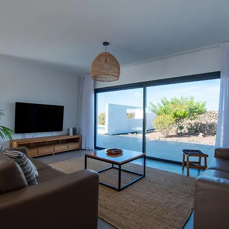 North Shore Villas, Makai, Heated & Shared Pool Lajares