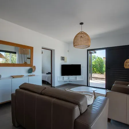 North Shore Villas, Makai, Heated & Shared Pool Lajares