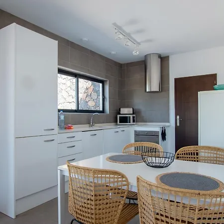 North Shore Villas, Makai, Heated & Shared Pool Holiday home Lajares